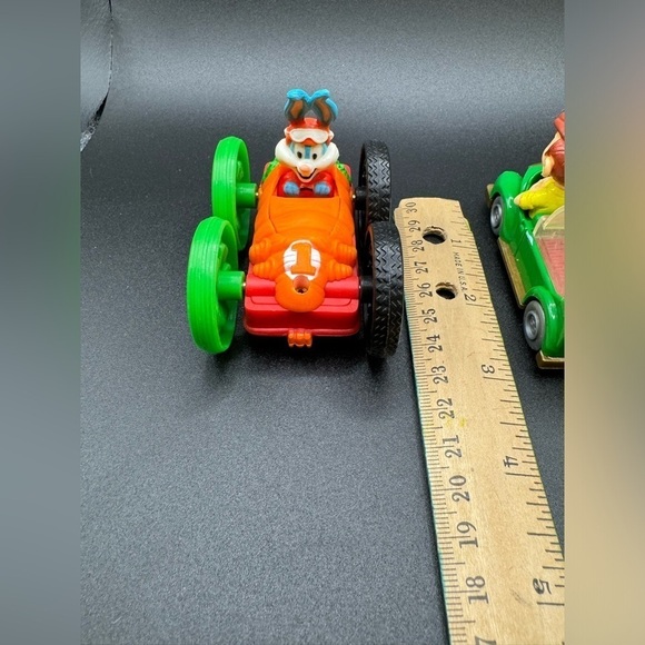 VTG 1990s Tiny Toons Montana Max Elmyra Elmira Flip Car McDonald’s - Picture 4 of 5